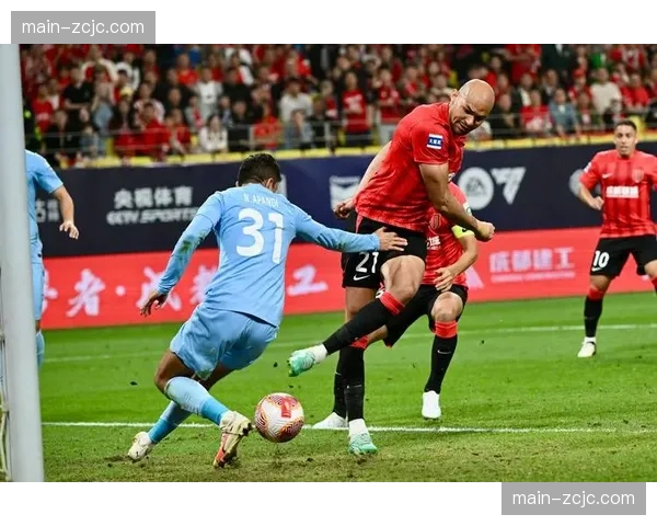 成都蓉城外援配置 费利佩罗慕洛亚历斯祖的轮换组合实验